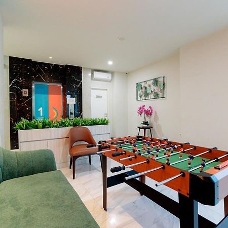 Sans Hotel 88 Andalan Surabaya By Reddoorz Eksteriør billede