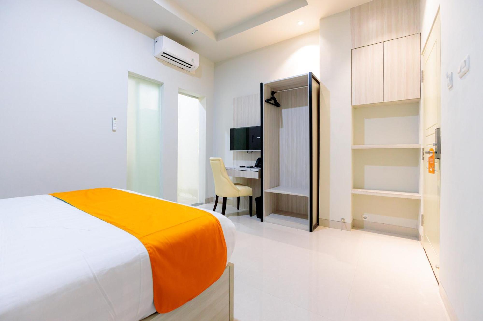 Sans Hotel 88 Andalan Surabaya By Reddoorz Eksteriør billede
