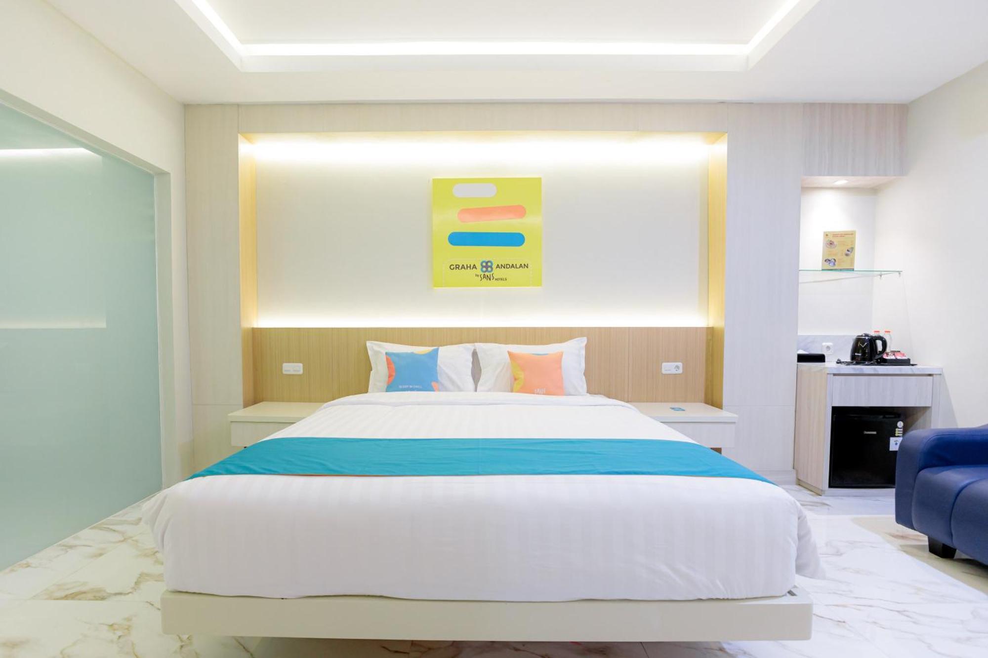 Sans Hotel 88 Andalan Surabaya By Reddoorz Eksteriør billede